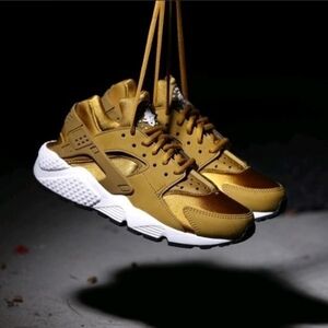 NIKE WMNS AIR HUARACHE RUN "BRONZINE"